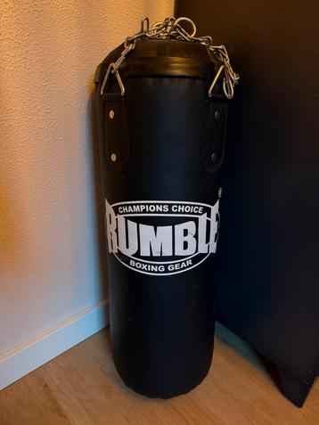 Rumble bokszak inclusief ophangstang en accessoires te koop beschikbaar voor biedingen