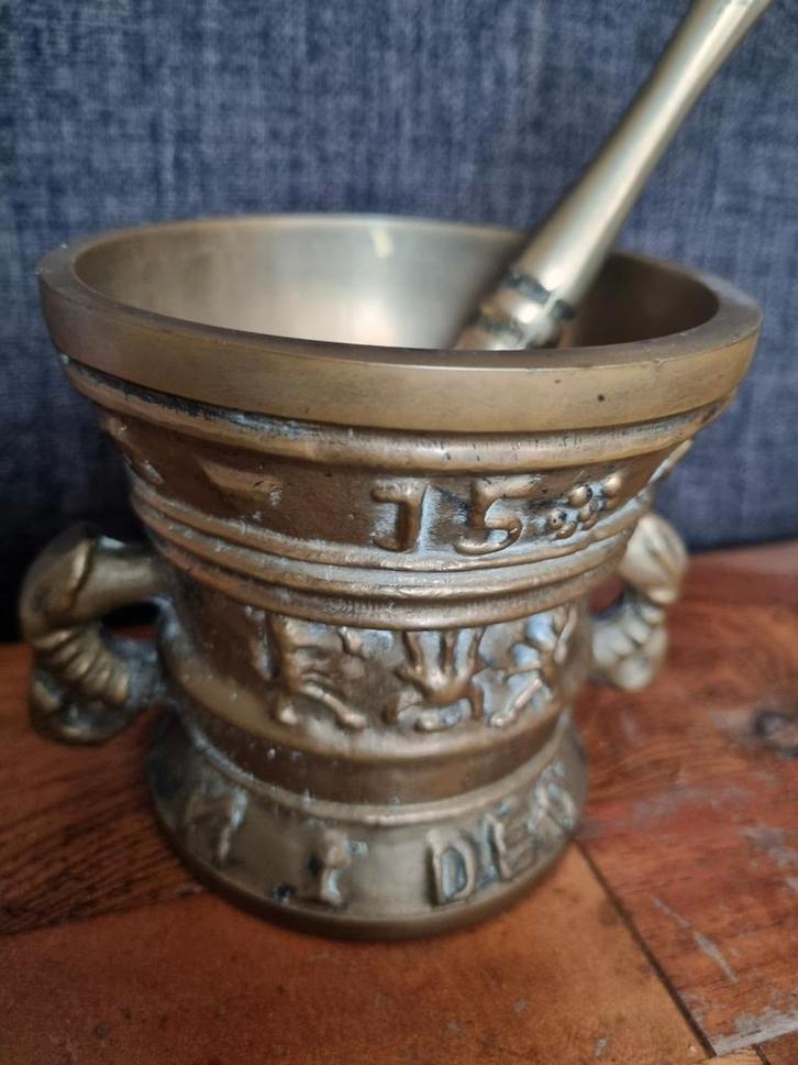 Antieke bronzen vijzel met stamper, Antiek en Kunst, Antiek | Koper en Brons, Ophalen of Verzenden