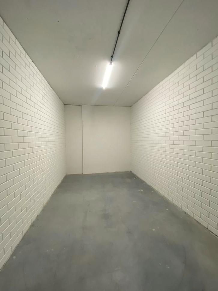 TE HUUR kelderbox (10.2m2) geleden te Den Haag/ Voorburg, Auto diversen, Autostallingen en Garages