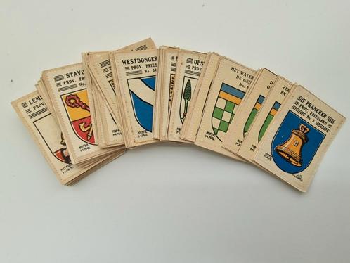 Postzegels met gemeente wapen uit Friesland op papier., Postzegels en Munten, Postzegels | Nederland, Ophalen of Verzenden