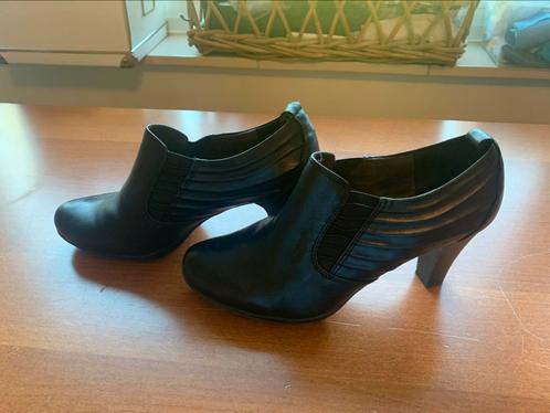 Tamaris zwarte damesschoen met hak maat 39, Kleding | Dames, Schoenen, Zo goed als nieuw, Zwart, Ophalen of Verzenden