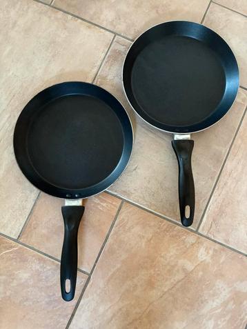 Pannenkoek pannen 2 x zgan beschikbaar voor biedingen