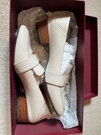 BALLY dames schoen creme wit 38,5, Kleding | Dames, Schoenen met lage hakken, Wit, Ophalen of Verzenden, Zo goed als nieuw