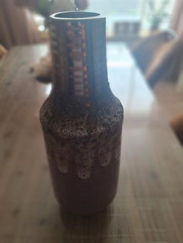  Vaas beschikbaar voor biedingen