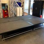 TE KOOP: 2x Inklapbaar en Verrijdbaar Podium, Ophalen, Zo goed als nieuw, Overige typen