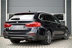 BMW 5 Serie Touring 540i xDrive M-SPORT / PANO / HARMAN KARD, Auto's, BMW, Automaat, Gebruikt, Euro 6, 2000 kg