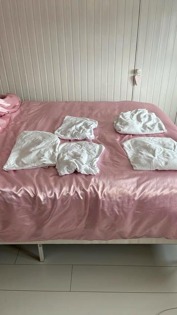 5 Eenpersoons Hoeslakens wit 2 Moltons + 3 Katoenen beschikbaar voor biedingen