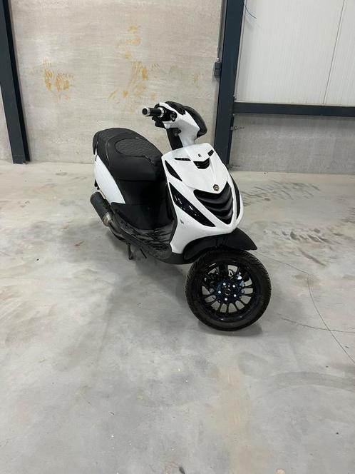 piaggio zip 80cc / sp vork custom zadel orgi sp kap., Fietsen en Brommers, Scooters | Piaggio, Gebruikt, Zip, Maximaal 45 km/u