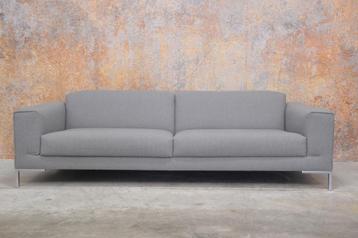 NIEUW beklede Design on Stock Aikon bank grijze Ploegwool beschikbaar voor biedingen