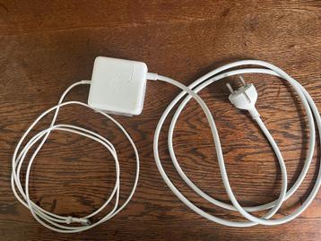 MacBook Pro 60W MagSave 2 adapter beschikbaar voor biedingen