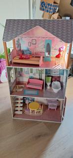 Leuk houten poppenhuis, Ophalen, Zo goed als nieuw, Poppenhuis