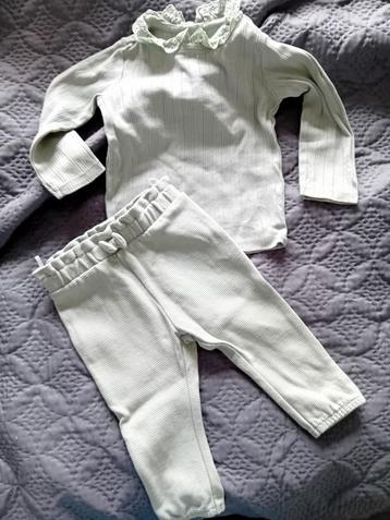 Setje. Maat 74. C&A . Longsleeve en legging  beschikbaar voor biedingen
