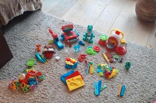 Play-doh Draak, pizzaoven,  tandarts en nog veel meer, Kinderen en Baby's, Speelgoed | Educatief en Creatief, Gebruikt, Knutselen