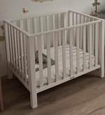 babybox met matras en twee lakens, Ophalen, Gebruikt