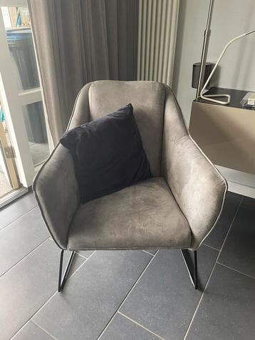 Fauteuil beschikbaar voor biedingen
