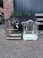 Twee vogelkooien, Ophalen, Zo goed als nieuw, Hout, Vogelkooi