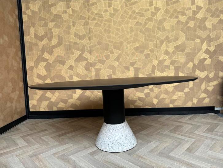 Arco balance ovaal., Huis en Inrichting, Tafels | Eettafels, Vijf personen of meer, Ovaal, Ophalen of Verzenden