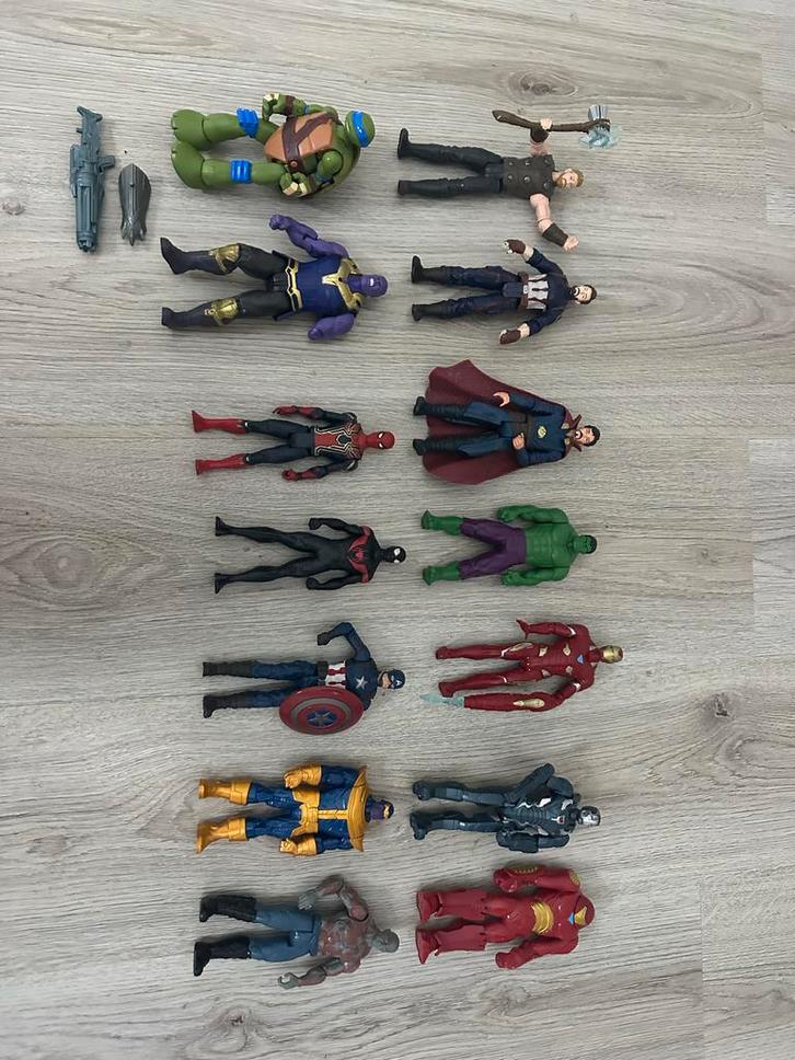 Marvel Figuren + Ninja Turtle - Thanos mist arm, Kinderen en Baby's, Speelgoed | Actiefiguren, Gebruikt, Ophalen of Verzenden