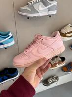 Nike Dunk Low Prism Pink - Nieuw in doos!, Ophalen of Verzenden, Nieuw, Roze, Sneakers of Gympen