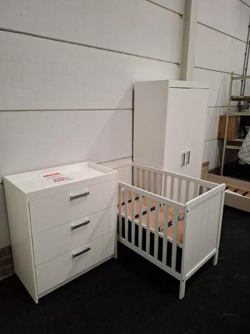 Babykamer Ralph Wit beschikbaar voor biedingen