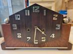 Houten pendule met chromen wijzers Amsterdamse School, Antiek en Kunst, Antiek | Klokken, Ophalen of Verzenden