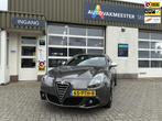 Alfa Romeo Giulietta 1.4 T Distinctive|Cruise control|Clima|, Voorwielaandrijving, Gebruikt, Zwart, 4 cilinders