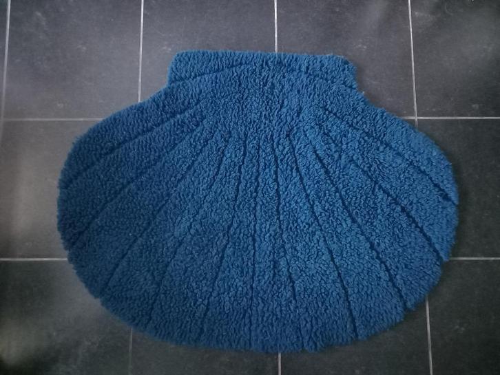 superleuke vintage badkamermat, vorm van een schelp + wc mat, Huis en Inrichting, Badkamer | Badtextiel en Accessoires, Blauw
