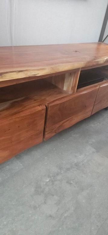 Acaciahouten TV-meubel - Zo goed als nieuw! beschikbaar voor biedingen