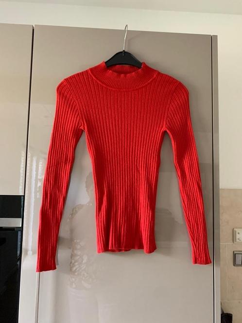 Rood strak truitje, maat XS, Kleding | Dames, Tops, Zo goed als nieuw, Maat 34 (XS) of kleiner, Rood, Lange mouw, Ophalen of Verzenden