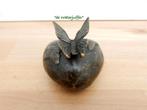 005* Bronzen urn met vlinder (Boven €75 geen verzendkosten), Ophalen of Verzenden, Nieuw, Overige materialen, Overige typen