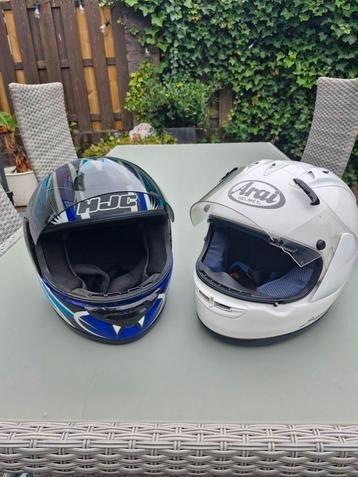 Te koop, 2 motorhelmen van het merk Arai en HJC. Maat M.  beschikbaar voor biedingen