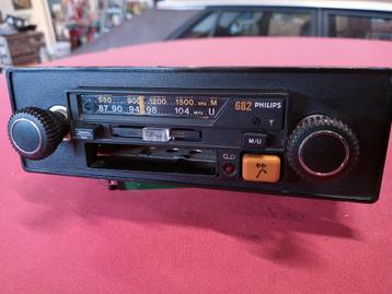 Philips 682 FM stereo radio cassette - oldtimer beschikbaar voor biedingen