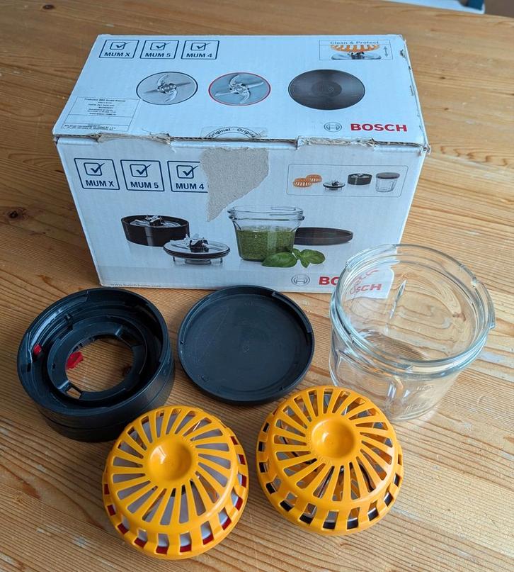 Bosch MUM 5 4 X 3 in 1 allessnijder/hakker, Witgoed en Apparatuur, Keukenmixers, Gebruikt, Minder dan 1 liter, 1 snelheid, Vaatwasserbestendig