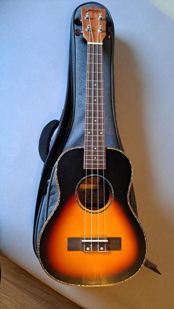 Mooie Morgan Ukelele met Tas beschikbaar voor biedingen