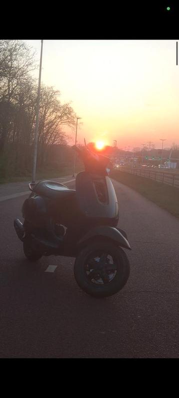 Vespa S 70cc, ruilen tegen game pc beschikbaar voor biedingen