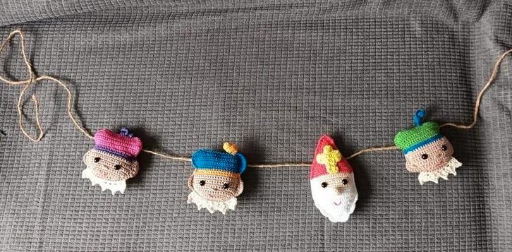 gehaakte slinger sinterklaas, Huis en Inrichting, Woonaccessoires | Overige, Nieuw, Ophalen of Verzenden