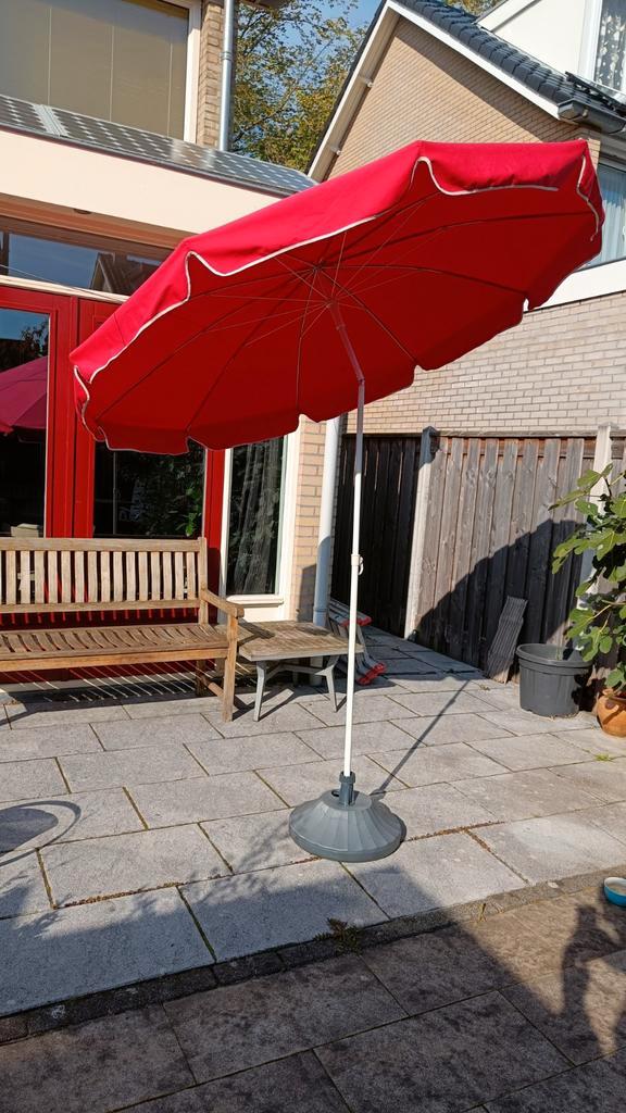 Parasol met voet, Tuin en Terras, Parasols, Gebruikt, Stokparasol, 2 tot 3 meter, Ophalen