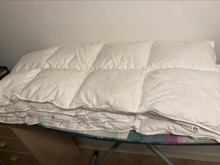 100%ganzendonzen dekbed 140/200 eenpersoons, Huis en Inrichting, Slaapkamer | Beddengoed, Zo goed als nieuw, Dekbedovertrek, Eenpersoons
