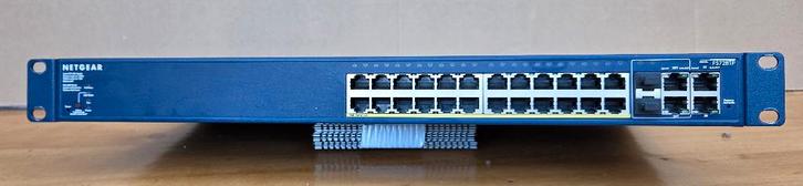 Netgear FS728TP 24 POE - Netwerkswitch – 24 poorten, Computers en Software, Netwerk switches, Gebruikt, Ophalen of Verzenden