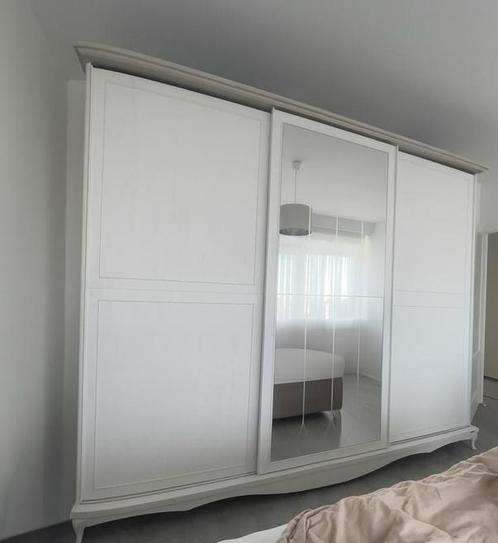 Istikbal kledingkast Bieden, Huis en Inrichting, Kasten | Kledingkasten, Zo goed als nieuw, 200 cm of meer, 200 cm of meer, 50 tot 75 cm