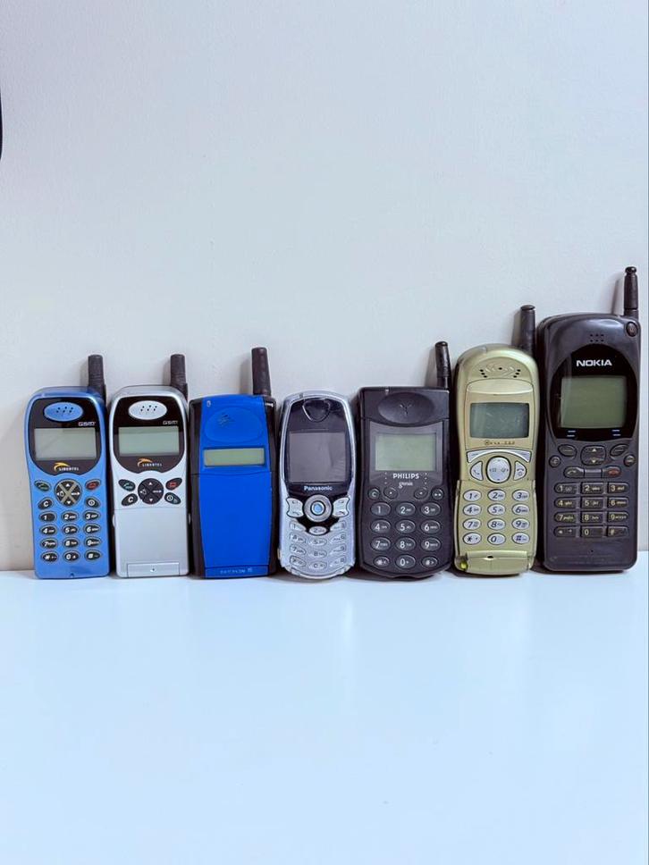 Vintage GSM bundel oude mobiele telefoons, Telecommunicatie, Mobiele telefoons | Nokia, Gebruikt, Met simlock, Overige modellen