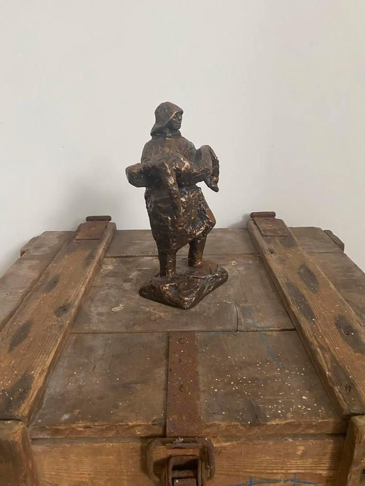 Bronzen beeld 'De Redder' van Charlotte van Pallandt, Antiek en Kunst, Kunst | Beelden en Houtsnijwerken, Ophalen of Verzenden