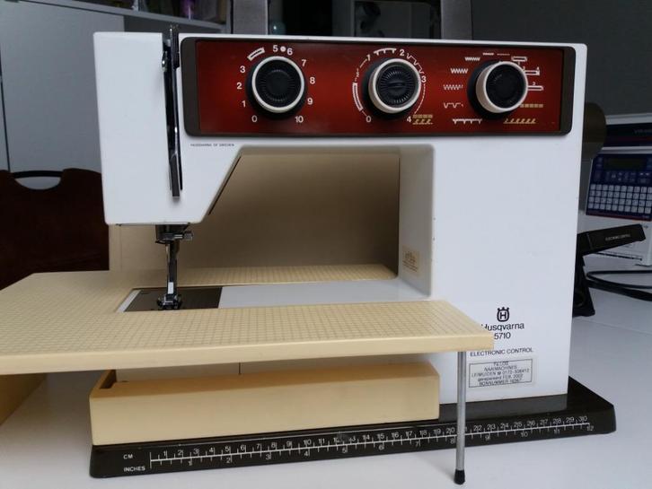 Naaimachine, Hobby en Vrije tijd, Naaimachines en Toebehoren, Gebruikt, Naaimachine, Husqvarna, Ophalen