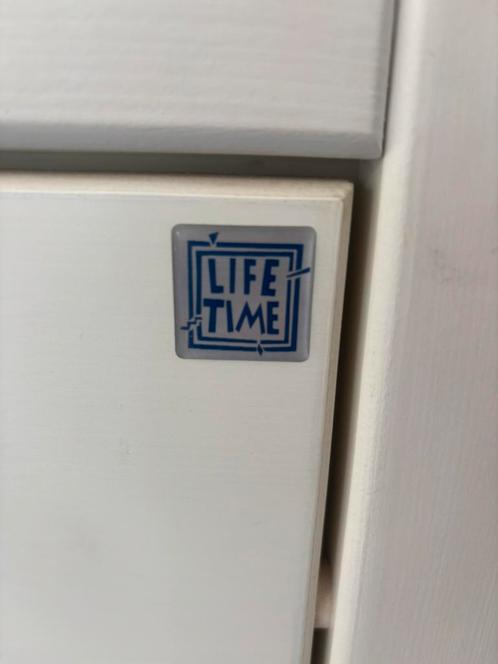 Wit ledikant van Life Time bed, Kinderen en Baby's, Kinderkamer | Bedden, Gebruikt, 180 cm of meer, 100 cm of meer, Lattenbodem