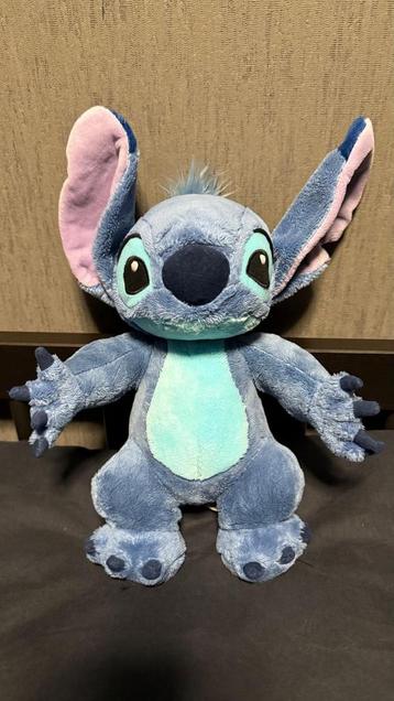 Leuke Stitch knuffel van Disneyland Paris. beschikbaar voor biedingen