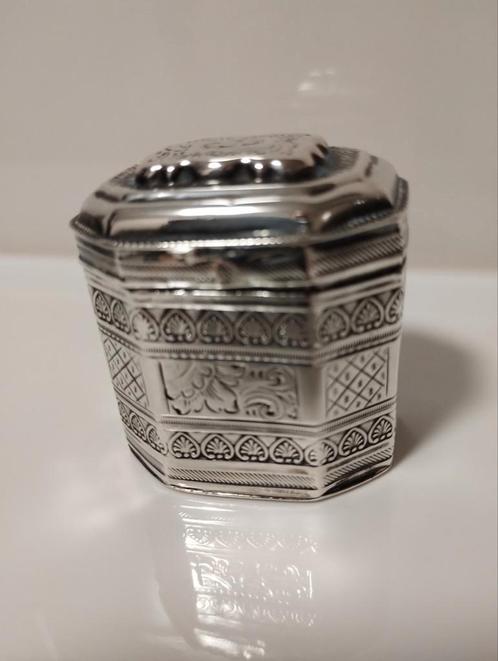 Antiek zilveren lodereindoosje, Antiek en Kunst, Antiek | Goud en Zilver, Zilver, Ophalen of Verzenden