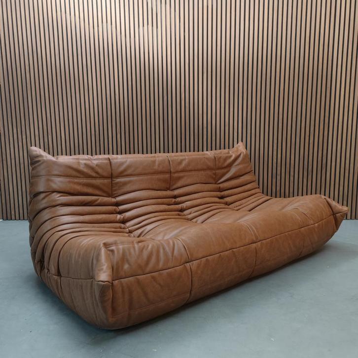 Ligne Roset Togo - Cognac natural driezits, Antiek en Kunst, Antiek | Meubels | Stoelen en Banken, Ophalen of Verzenden