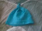 Nieuw turquoise prematuur mutsje met knoop bovenop 27.5 cm, Ophalen of Verzenden, Nieuw, Jongetje of Meisje, Overige typen