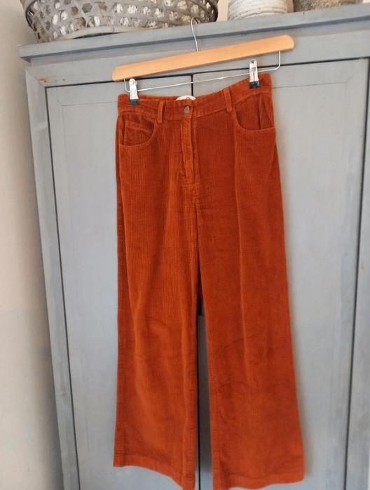 Modstrom weide broek rib XS, Kleding | Dames, Broeken en Pantalons, Zo goed als nieuw, Maat 34 (XS) of kleiner, Lang, Ophalen of Verzenden