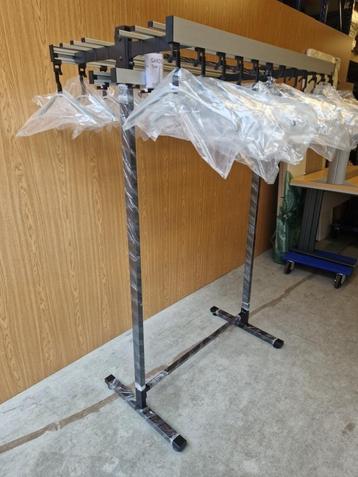 NIEUW HERMETA Garderobe Kapstok 48 haken 24 kledinghangers beschikbaar voor biedingen